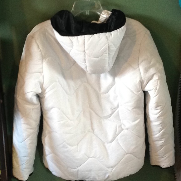 Light weight white winter jacket with black trim - Picture 2 of 5